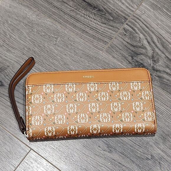 NWT Fossil Jori Floral Zip Around Wallet Wristlet - Picture 1 of 6